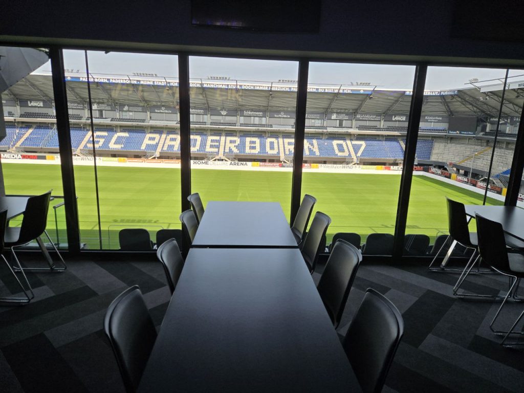 07 Lounge Fensterblick SC Paderborn 07